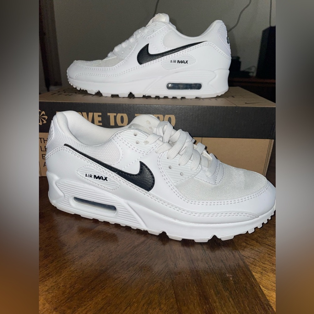 Air Max 90 Women's Size 8 White/Black - Picture 1 of 10